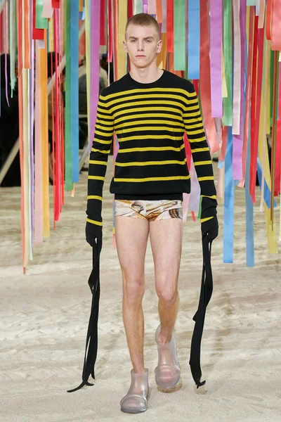 Look 52